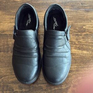 Easy Street Women's Comfort Wave Black Slip-On Shoes Size 7M